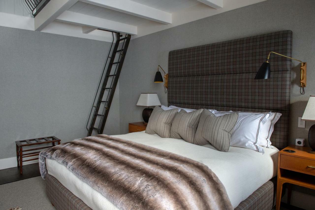 Hotel Eleven Experience Deplar Farm Knappstathir Exterior foto
