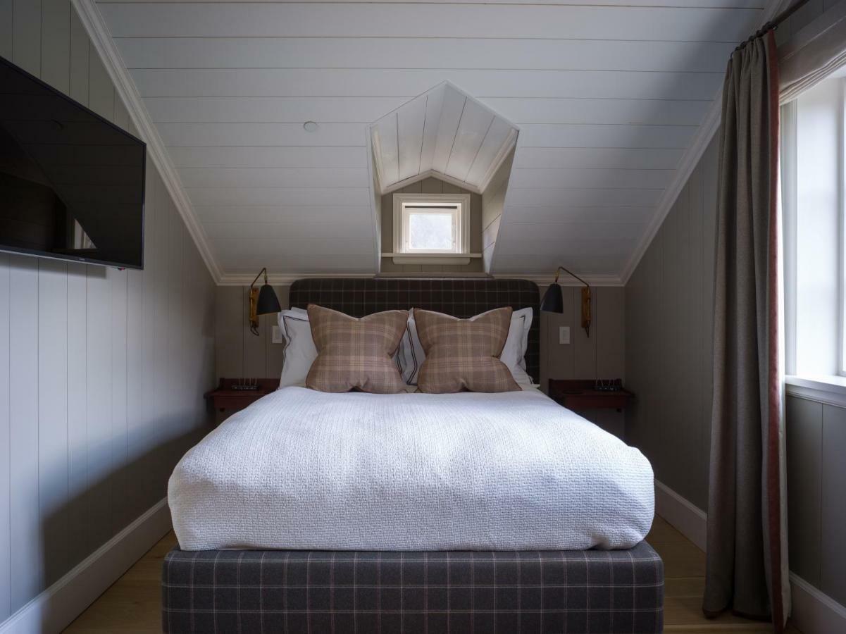 Hotel Eleven Experience Deplar Farm Knappstathir Exterior foto